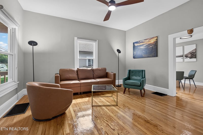 925 Maryville Pike, Knoxville, TN 37920