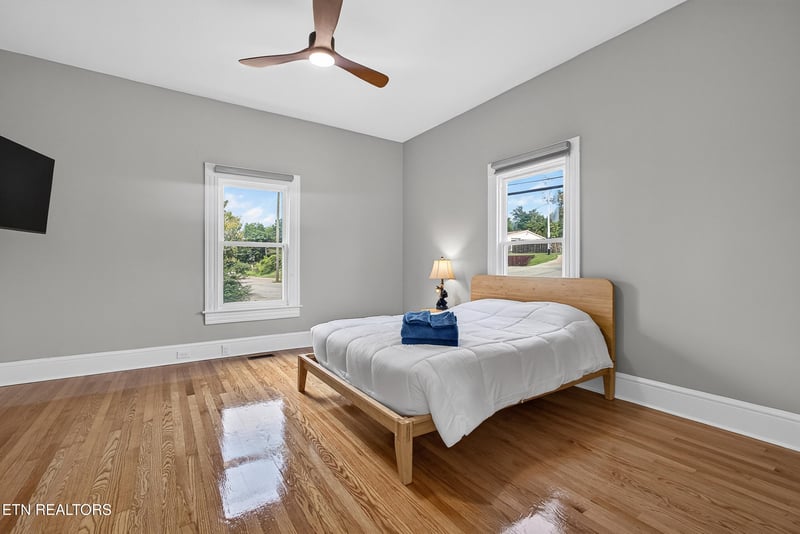 925 Maryville Pike, Knoxville, TN 37920