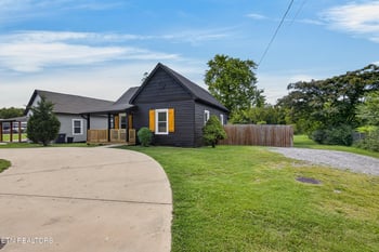 925 Maryville Pike, Knoxville, TN 37920