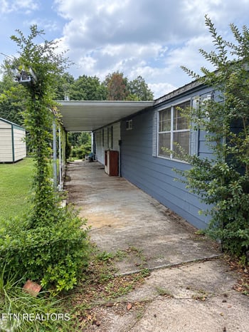 9253 Cherokee Tr, Crossville, TN 38572