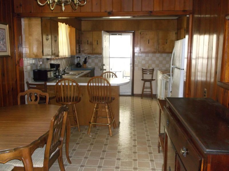 926 Chilhowee St, Harriman, TN 37748