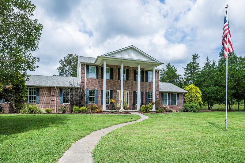 926 Paint Rock Valley Rd, Philadelphia, TN 37846
