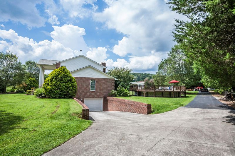 926 Paint Rock Valley Rd, Philadelphia, TN 37846