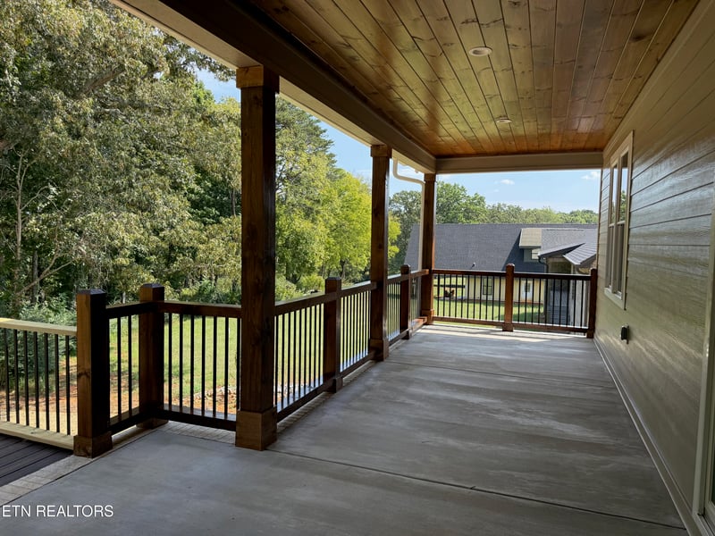 926 Sophie Dr, Greenback, TN 37742