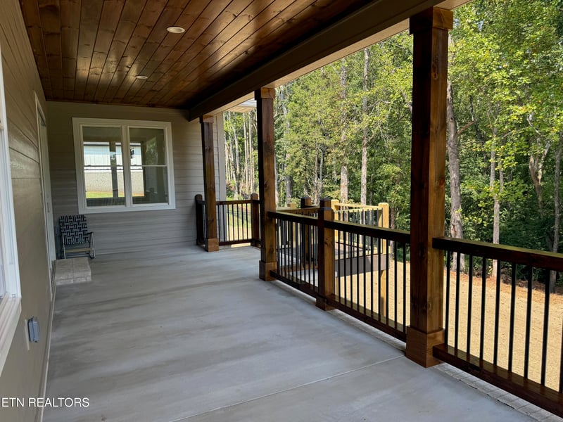 926 Sophie Dr, Greenback, TN 37742