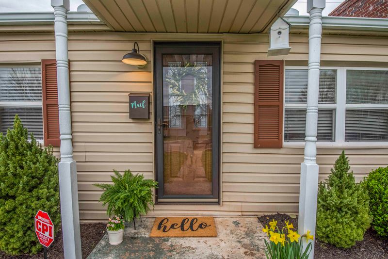 926 Summer St, Loudon, TN 37774