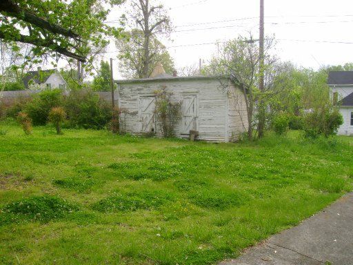927 Indiana, Etowah, TN 37331