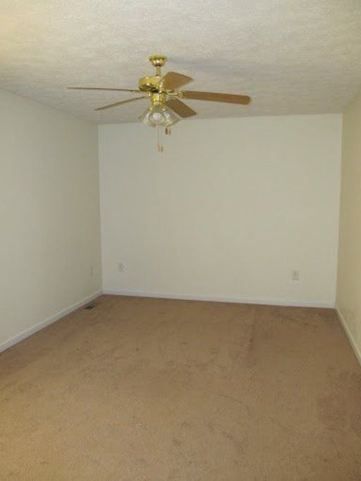 927 Mountain Berry Dr, Sevierville, TN 37862