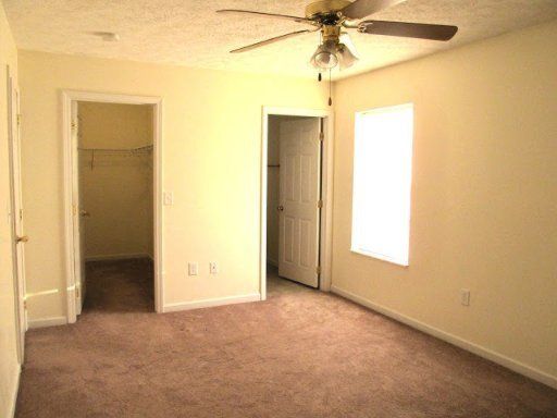 927 Mountain Berry Dr, Sevierville, TN 37862