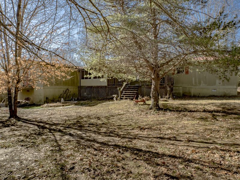9273 Steekee School Rd, Loudon, TN 37774