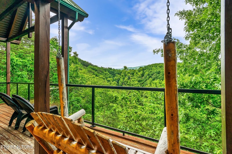 928 Falcon View Way, Sevierville, TN 37862