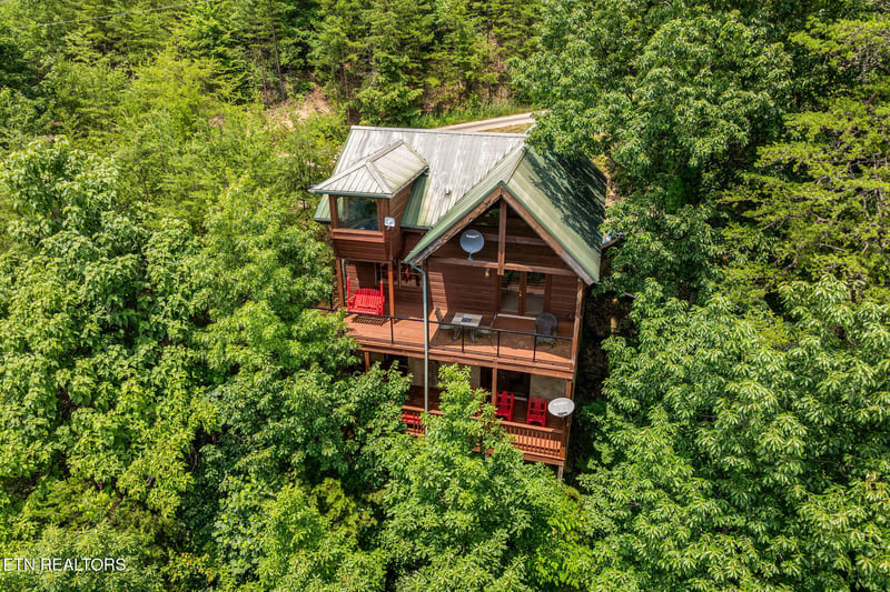 928 Falcon View Way, Sevierville, TN 37862