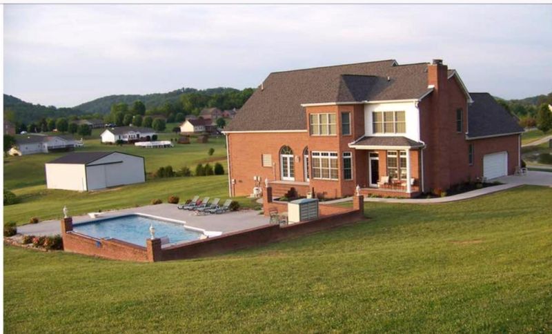 928 Harvest Dr, Seymour, TN 37865