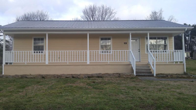 928 Monroe Cir, Madisonville, TN 37354
