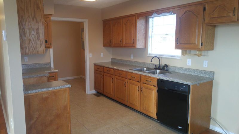 928 Monroe Cir, Madisonville, TN 37354