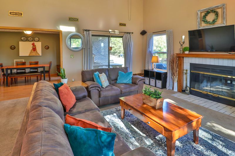 928 Tree Trunk Rd, Knoxville, TN 37934