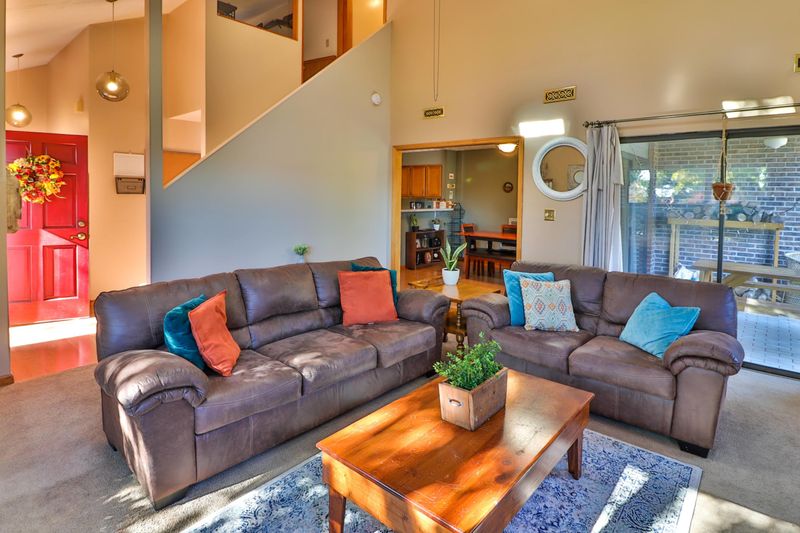 928 Tree Trunk Rd, Knoxville, TN 37934