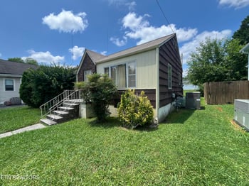 929 Chickamauga Ave, Knoxville, TN 37917