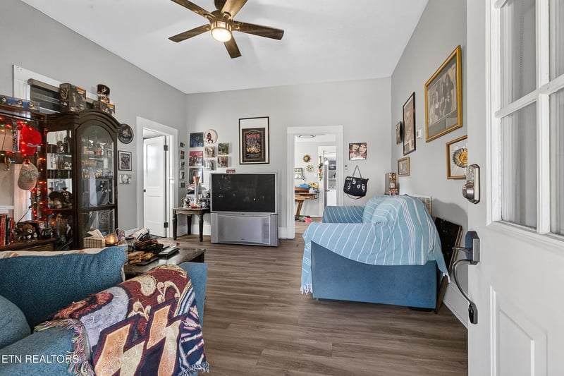 929 Maryville Pike, Knoxville, TN 37920