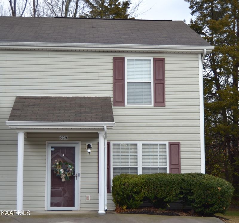 929 Micro Way, Knoxville, TN 37912