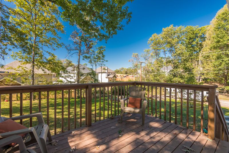 929 Rennboro Rd, Knoxville, TN 37923