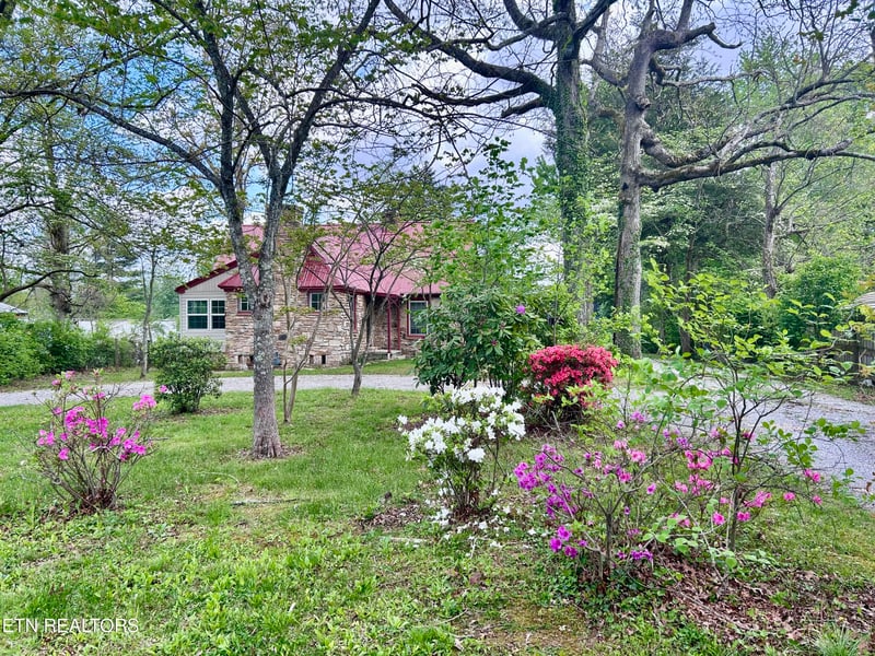 93 Pigeon Ridge Rd, Crossville, TN 38555