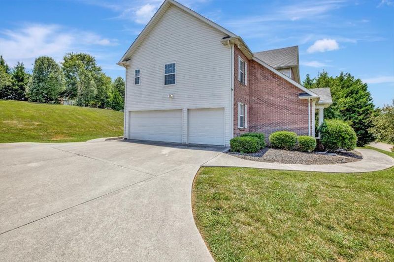 930 Harris Hollow Rd, Seymour, TN 37865