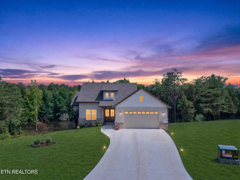 930 Loblolly Ln, Maryville, TN 37801