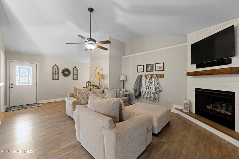 930 Shaver Dr, Talbott, TN 37877