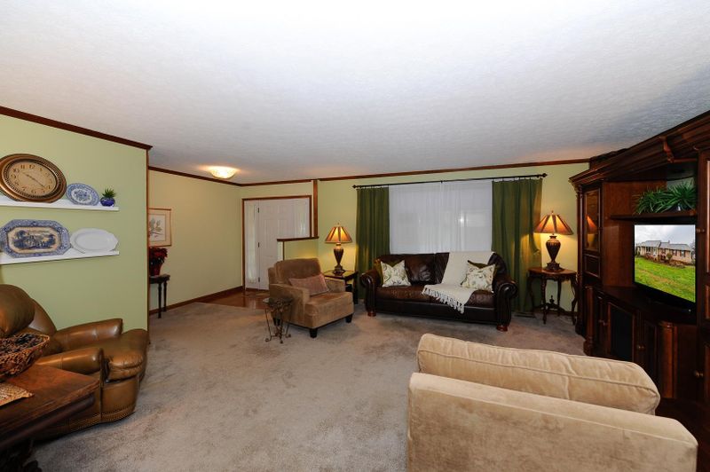 930 Sugarwood Dr, Maryville, TN 37803