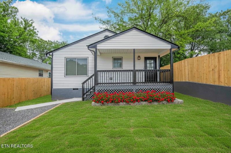 930 W Oldham Ave, Knoxville, TN 37921