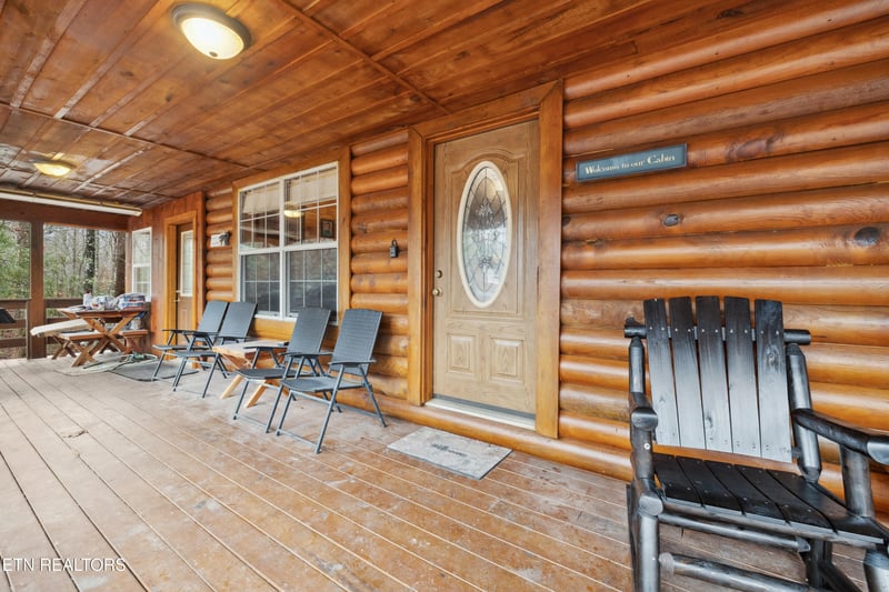 930 Wilderness Tr, Oneida, TN 37841