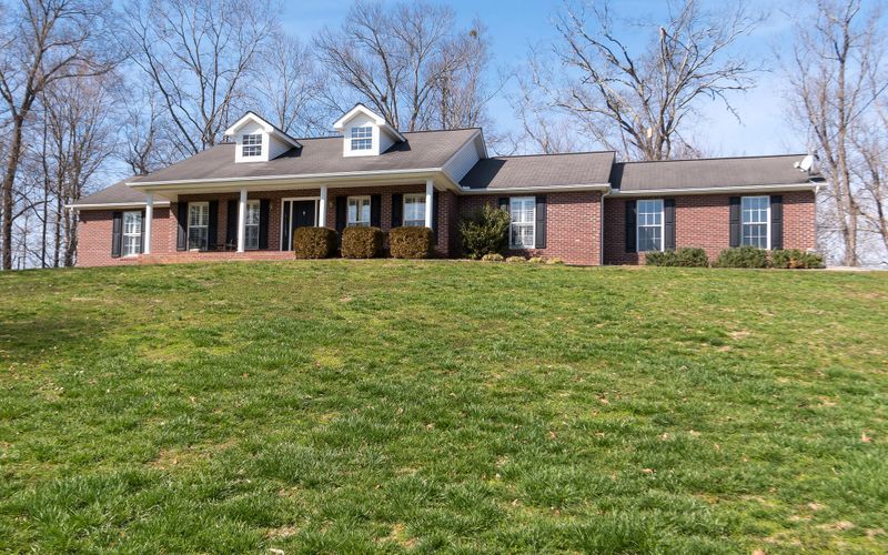 9303 Cameron Rd, Mascot, TN 37806