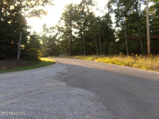 9304 Hondo Dr, Crossville, TN 38572