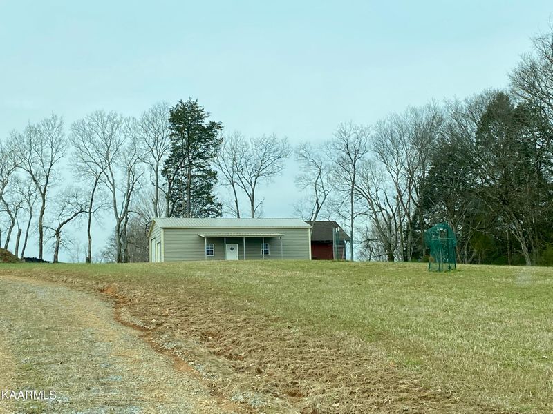 9304 Shirley Ann Rd, Kodak, TN 37764
