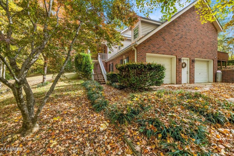 9308 Cameron Rd, Mascot, TN 37806