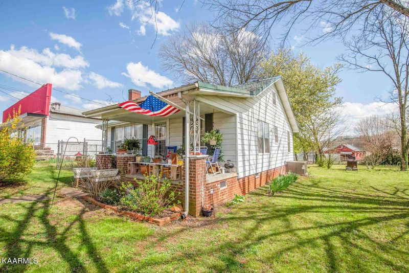 931 Mulberry St, Loudon, TN 37774