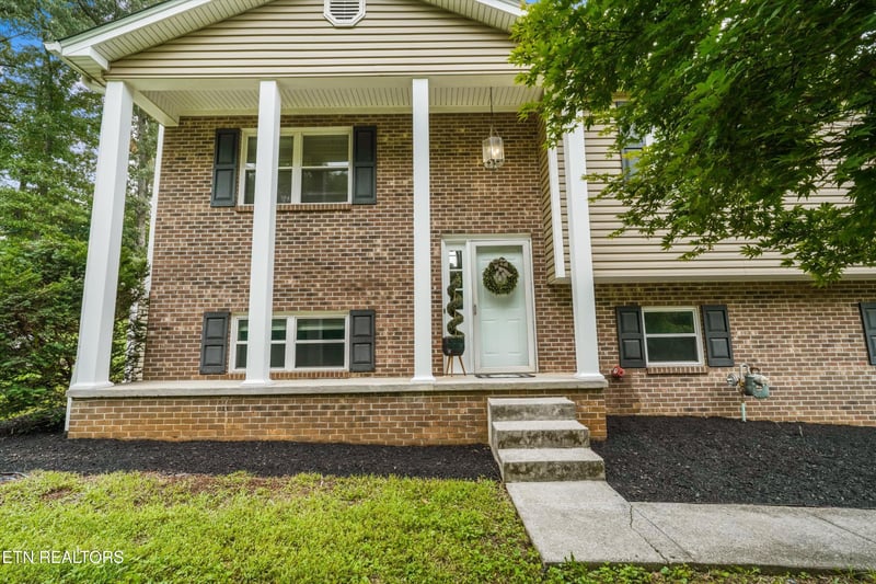 9315 Barrington Blvd, Knoxville, TN 37922
