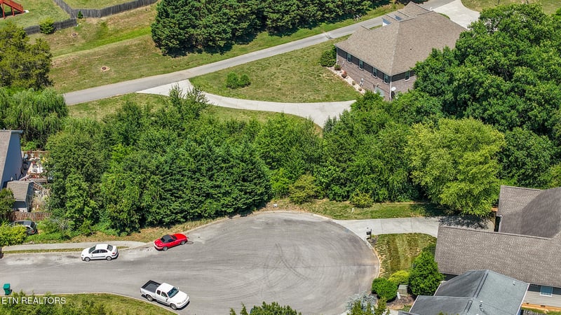 9316 Sway Branch Ln, Knoxville, TN 37922