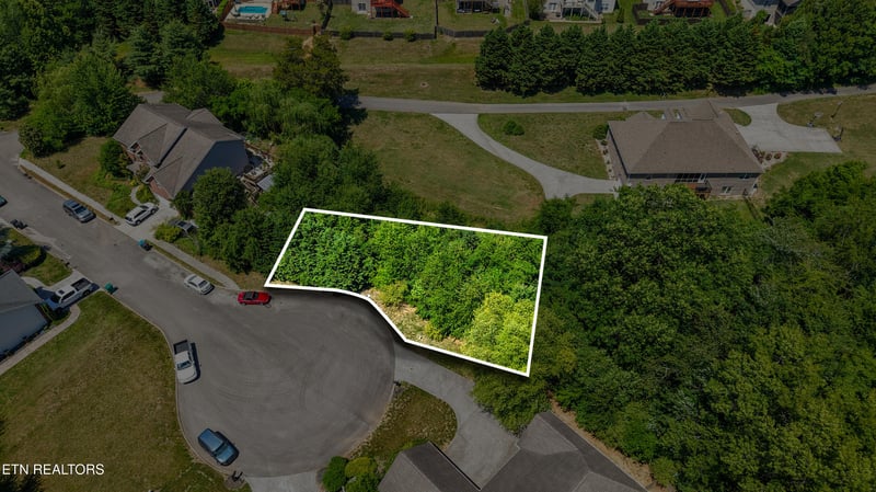 9316 Sway Branch Ln, Knoxville, TN 37922