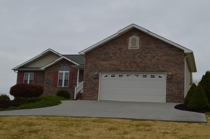 932 Otha Ln, Walland, TN 37886