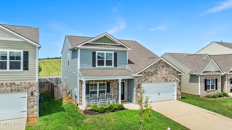 932 Stone Creek Dr, Loudon, TN 37774