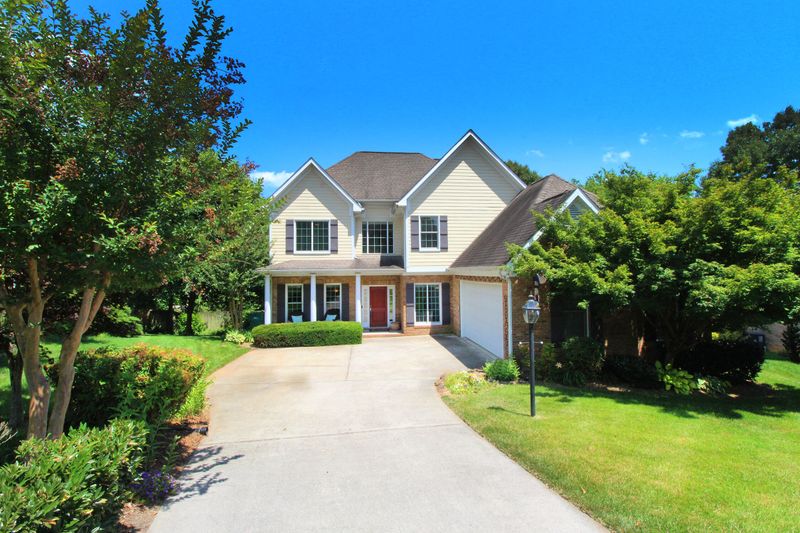 932 Vista Oaks Ln, Knoxville, TN 37919