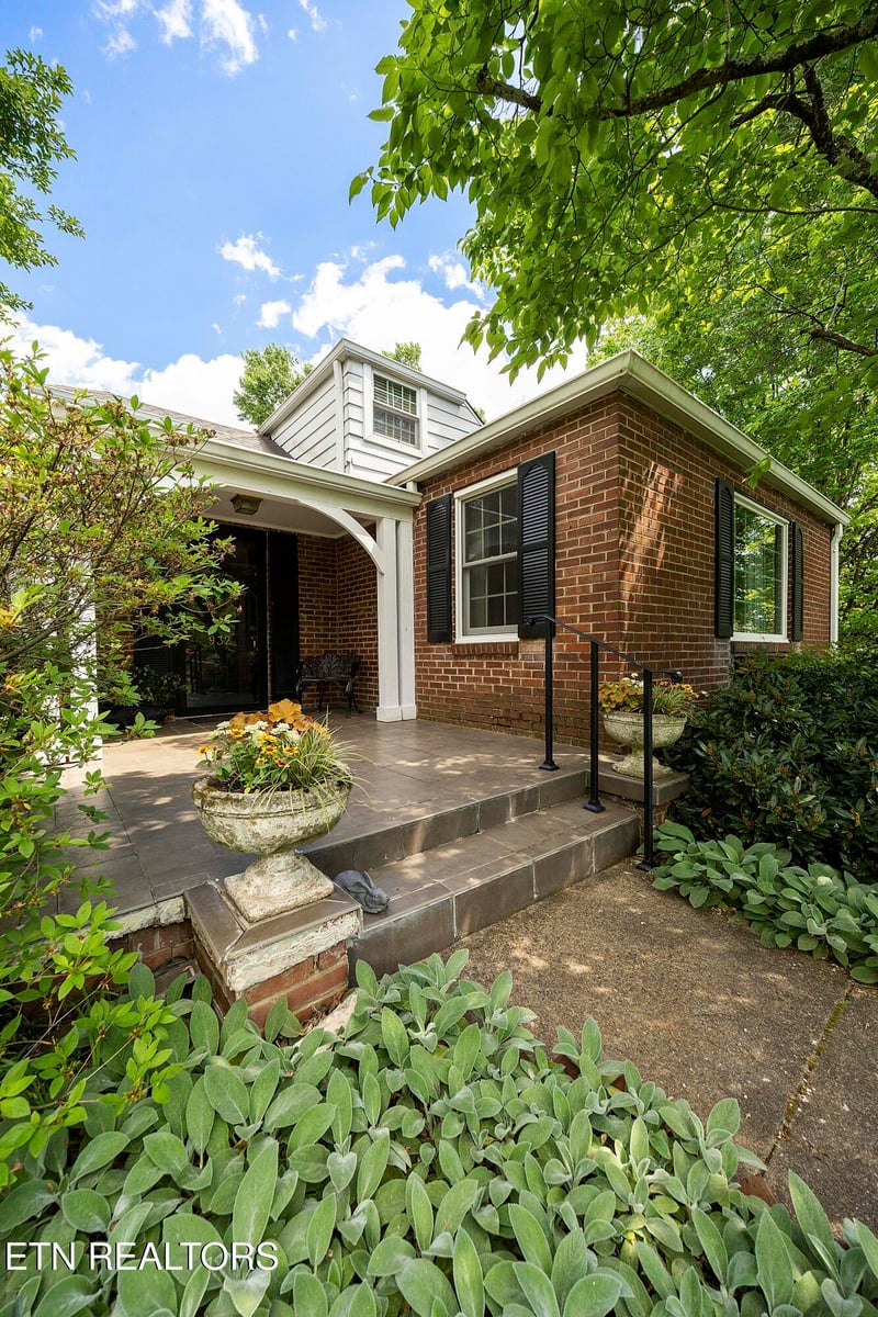 932 Woodside St, Knoxville, TN 37919