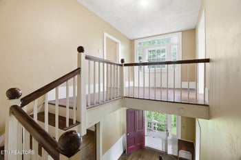 9320 Mascot Rd, Mascot, TN 37806