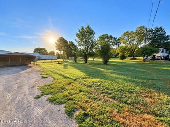 9326 Davis Dr, Corryton, TN 37721
