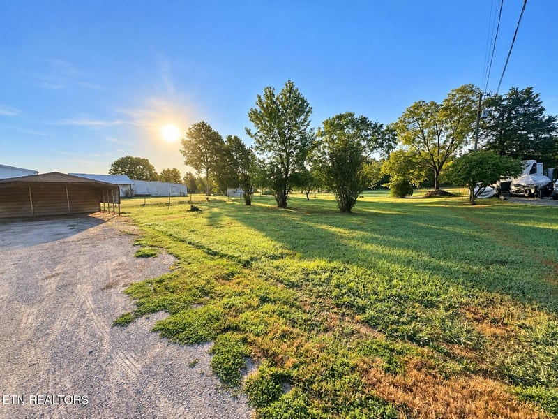 9326 Davis Dr, Corryton, TN 37721