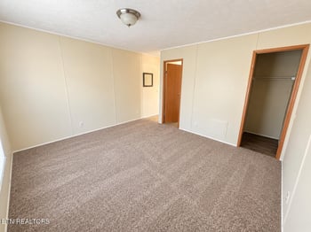9326 Davis Dr, Corryton, TN 37721