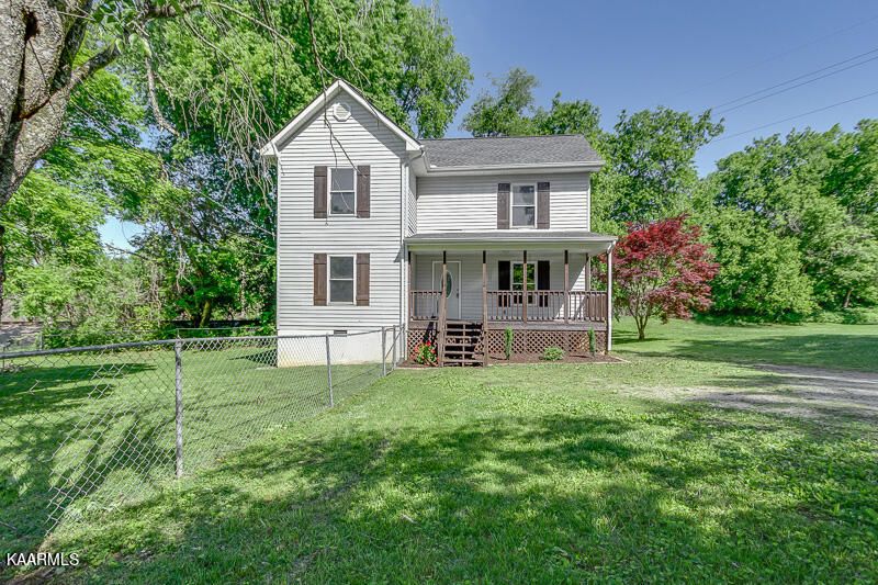 9329 Mascot Rd, Mascot, TN 37806