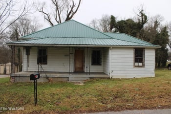 9329 Tipple Ln, Mascot, TN 37806